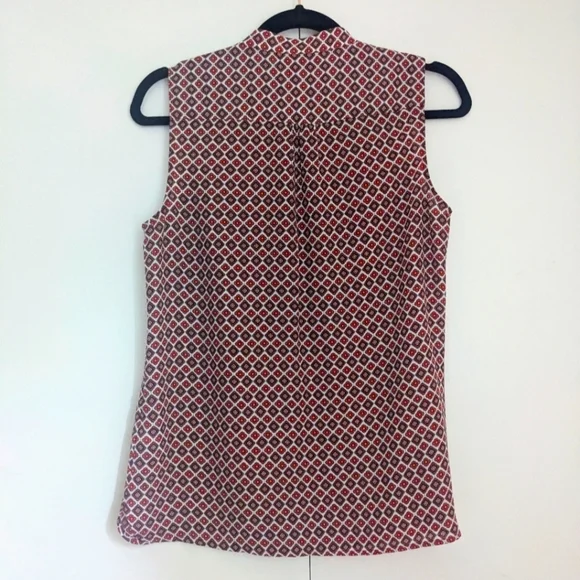 Banana Republic S Red Geometric Print Shell - Picture 6 of 6